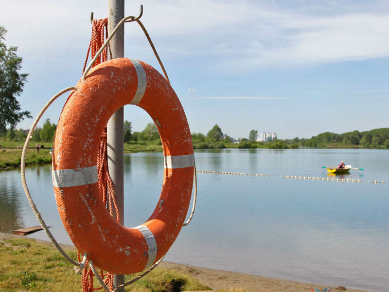 Уважаемые жители и гости города Суздаля!  С 01 по 30 июня 2023 года на территории города Суздаля проводится месячник безопасности людей на водных объектах.